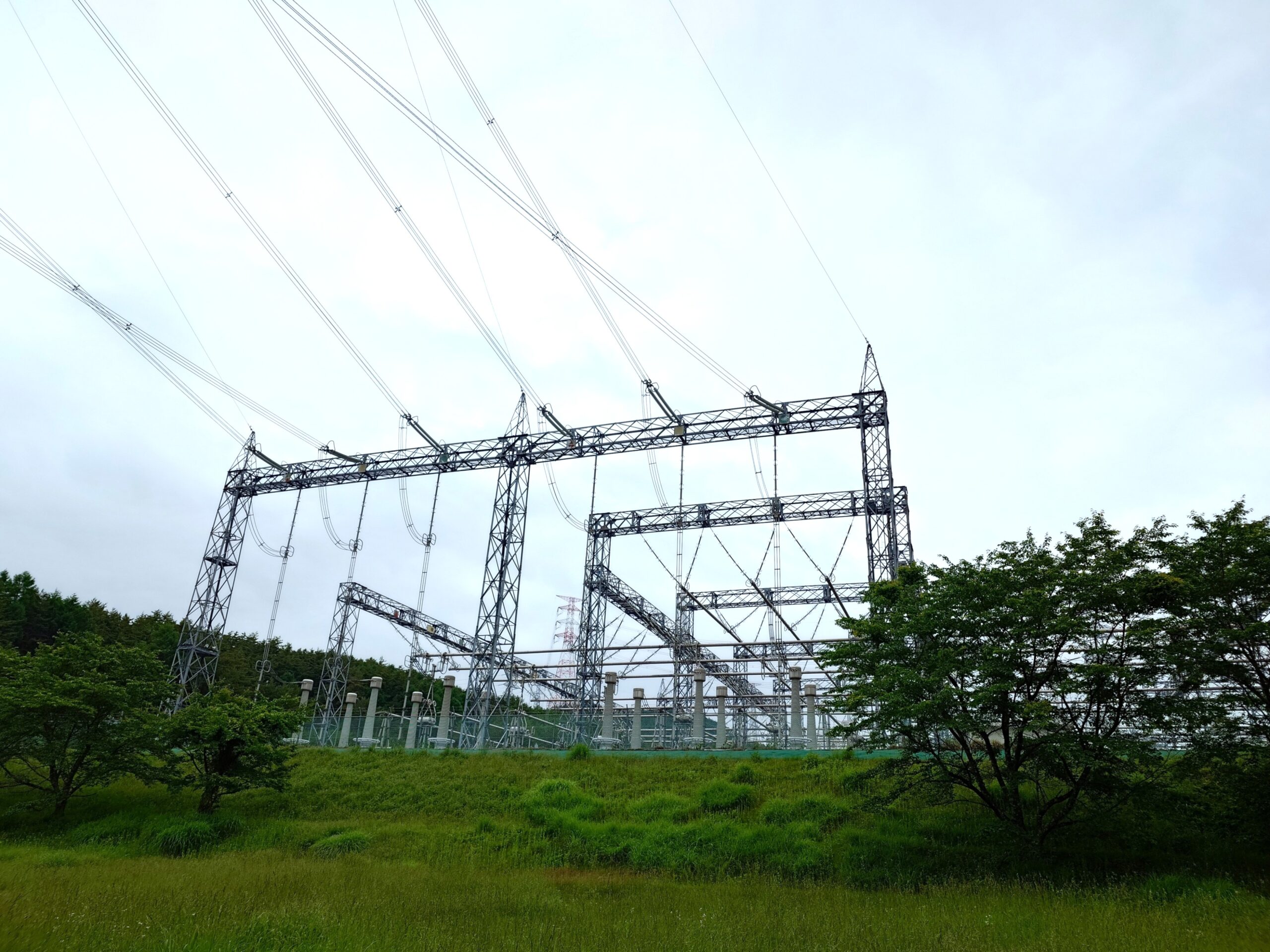 送電線の画像